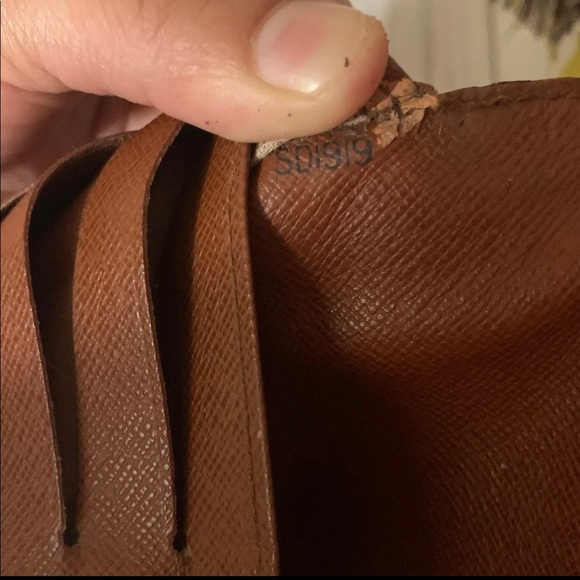 🤎💯 %AUTHENTIC LUZ VUITTON MONOGRAM SARAH WALLET crossbody 🤎🧡 - Picture 9 of 17